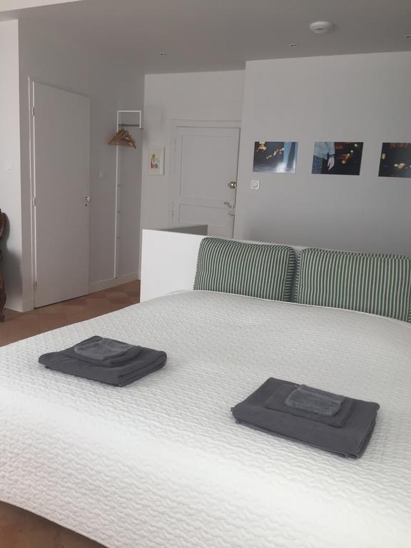 B&B Le Chat Qui Dort Montricoux 외부 사진