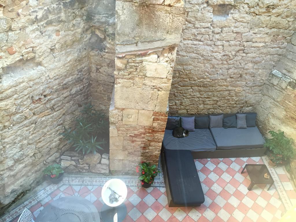 B&B Le Chat Qui Dort Montricoux 외부 사진