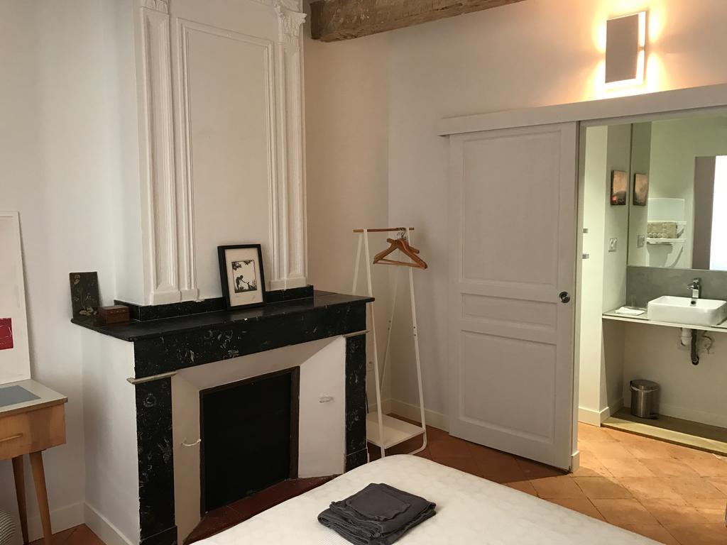B&B Le Chat Qui Dort Montricoux 외부 사진